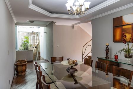 Casa à venda com 320m², 4 quartos e 3 vagasCopa