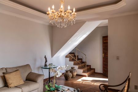 Casa à venda com 320m², 4 quartos e 3 vagasSala