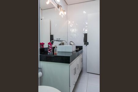 Casa à venda com 320m², 4 quartos e 3 vagasBanheiro da Suíte 2