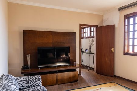 Casa à venda com 320m², 4 quartos e 3 vagasQuarto