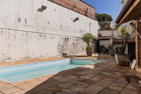 Casa à venda com 320m², 4 quartos e 3 vagasPiscina