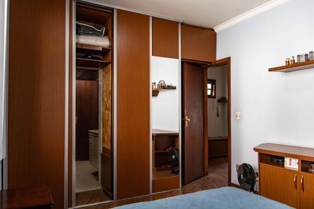 Casa à venda com 320m², 4 quartos e 3 vagasSemi Suíte