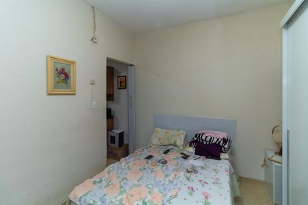 Casa à venda com 70m², 3 quartos e 2 vagas Casa à venda com 70m², 3 quartos e 2 vagasCasa 2 - Quarto