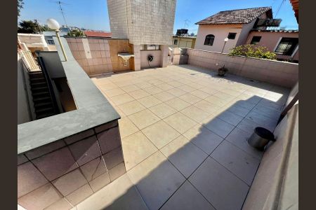 Casa à venda com 263m², 6 quartos e 3 vagasÁrea Externa