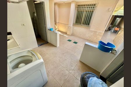 Casa à venda com 263m², 6 quartos e 3 vagasÁrea de Serviço