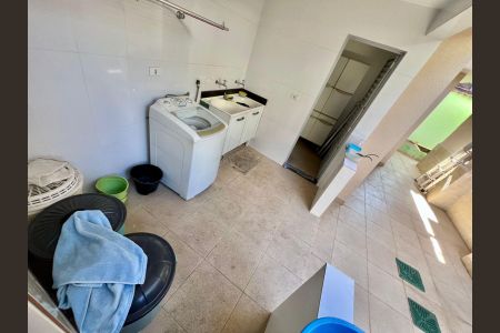 Casa à venda com 263m², 6 quartos e 3 vagasÁrea de Serviço