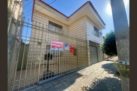 Casa à venda com 263m², 6 quartos e 3 vagasPlaca