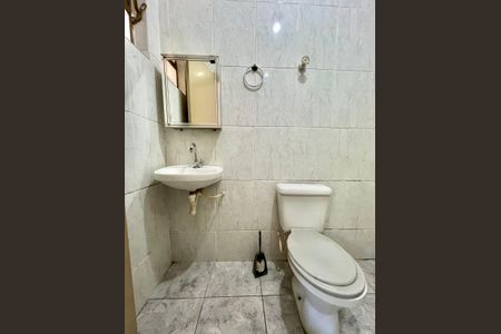 Casa à venda com 263m², 6 quartos e 3 vagasBanheiro