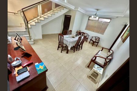 Casa à venda com 263m², 6 quartos e 3 vagasSala de Jantar