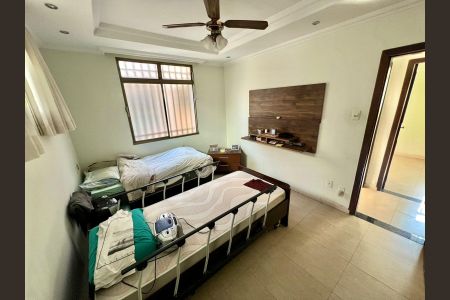 Casa à venda com 263m², 6 quartos e 3 vagasQuarto 1 - Suíte