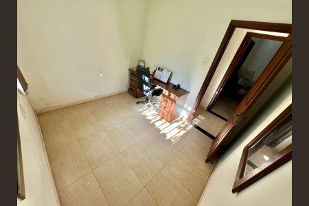 Casa à venda com 263m², 6 quartos e 3 vagasQuarto 3