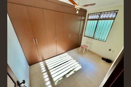 Casa à venda com 263m², 6 quartos e 3 vagasQuarto 2