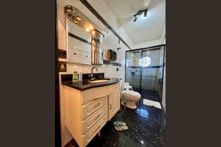 Casa à venda com 263m², 6 quartos e 3 vagasQuarto 4 - Suíte