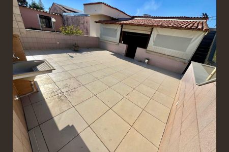 Casa à venda com 263m², 6 quartos e 3 vagasÁrea Externa