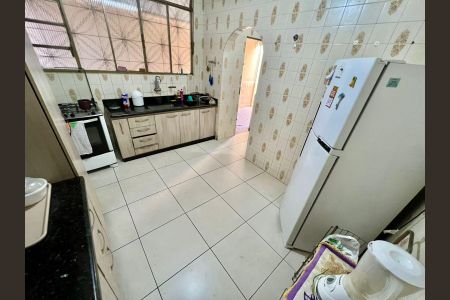 Casa à venda com 263m², 6 quartos e 3 vagasCozinha
