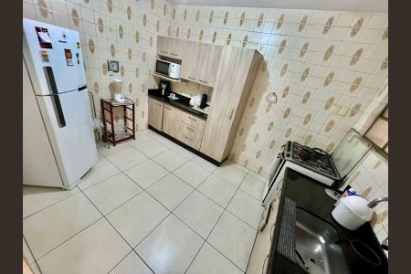 Casa à venda com 263m², 6 quartos e 3 vagasCozinha