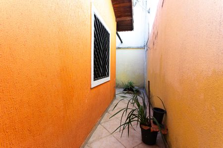 Casa à venda com 100m², 3 quartos e 4 vagas Casa à venda com 100m², 3 quartos e 4 vagasQuintal