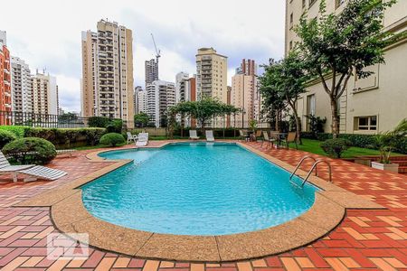 Apartamento à venda com 156m², 3 quartos e 3 vagasCondomínio - Piscina