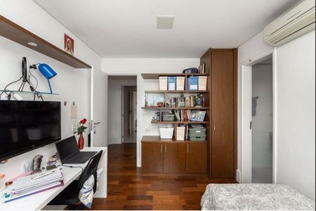Apartamento à venda com 245m², 4 quartos e 4 vagas