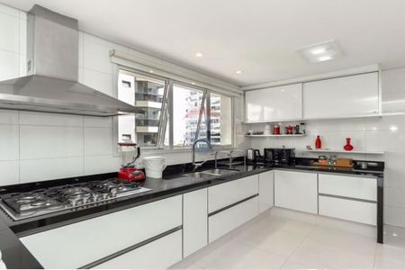 Apartamento à venda com 245m², 4 quartos e 4 vagas