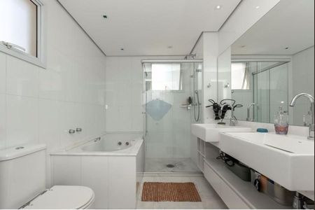 Apartamento à venda com 245m², 4 quartos e 4 vagas