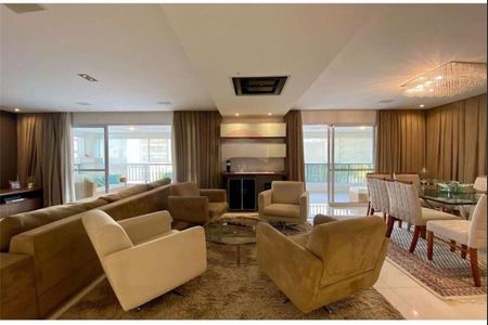 Apartamento à venda com 245m², 4 quartos e 4 vagas