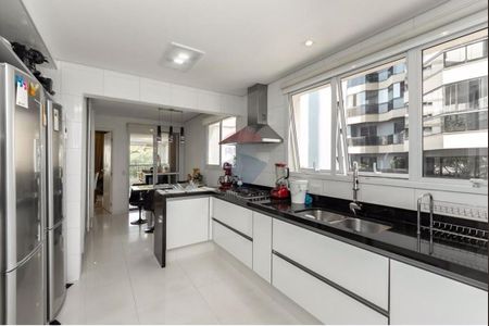 Apartamento à venda com 245m², 4 quartos e 4 vagas