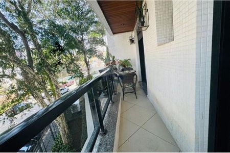 Apartamento à venda com 185m², 5 quartos e 3 vagas