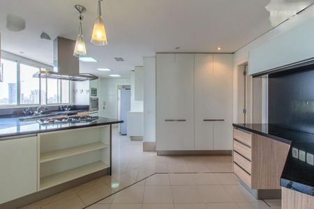 Apartamento à venda com 351m², 4 quartos e 4 vagas