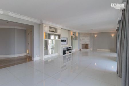 Apartamento à venda com 351m², 4 quartos e 4 vagas