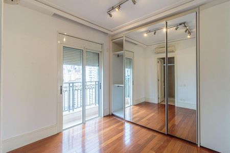 Apartamento à venda com 351m², 4 quartos e 4 vagas
