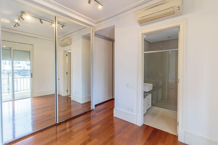 Apartamento à venda com 351m², 4 quartos e 4 vagas