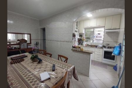 Casa à venda com 100m², 3 quartos e 4 vagas
