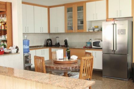 Casa à venda com 674m², 4 quartos e 10 vagas