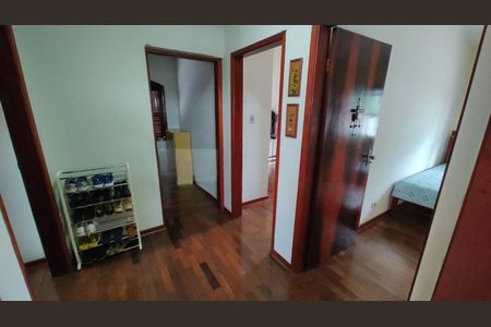 Casa à venda com 219m², 3 quartos e 4 vagas