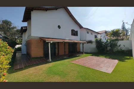 Casa à venda com 290m², 3 quartos e 2 vagas