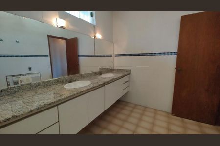 Casa à venda com 290m², 3 quartos e 2 vagas