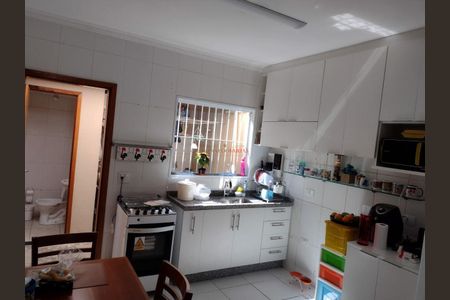 Casa à venda com 68m², 2 quartos e 2 vagas