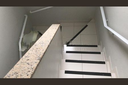 Casa à venda com 107m², 3 quartos e 2 vagas