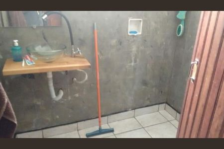 Casa à venda com 176m², 4 quartos e 4 vagas