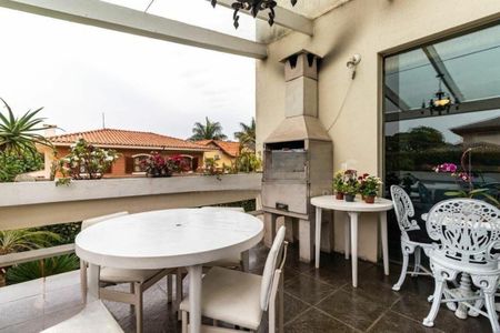Casa à venda com 300m², 4 quartos e 4 vagas
