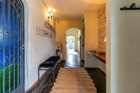 Casa à venda com 300m², 4 quartos e 4 vagas