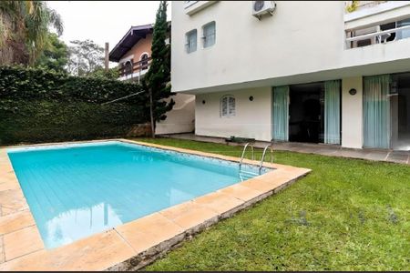Casa à venda com 300m², 4 quartos e 4 vagas