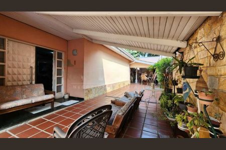 Casa à venda com 270m², 3 quartos e 8 vagas