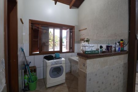 Casa à venda com 200m², 3 quartos e 3 vagasLavanderia