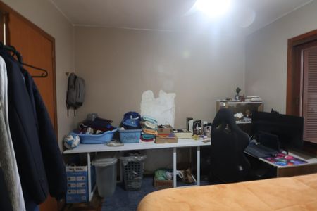 Casa à venda com 200m², 3 quartos e 3 vagasQuarto