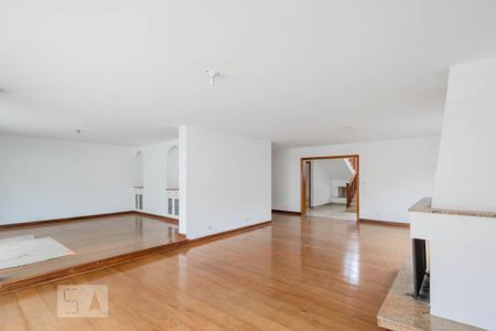 Casa à venda com 3 quartos, 466m² em Boaçava, São Paulo