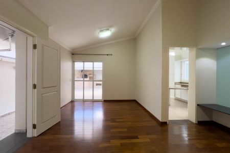 Casa à venda com 260m², 4 quartos e 4 vagas Casa à venda com 260m², 4 quartos e 4 vagasSuíte