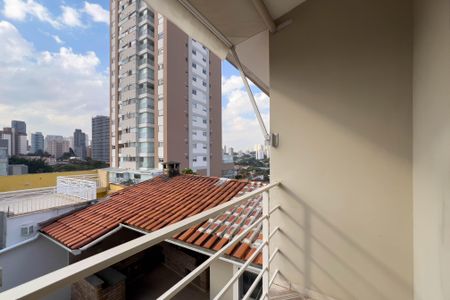 Casa à venda com 260m², 4 quartos e 4 vagas Casa à venda com 260m², 4 quartos e 4 vagasVaranda do Quarto 3
