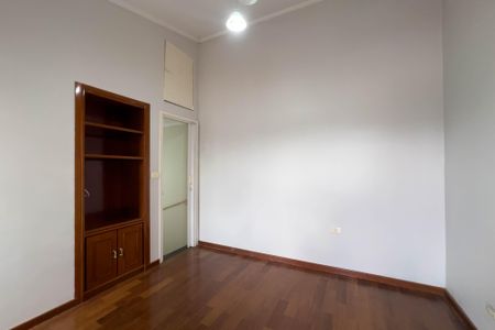 Casa à venda com 260m², 4 quartos e 4 vagas Casa à venda com 260m², 4 quartos e 4 vagasQuarto 3